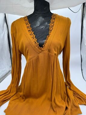 Y2K bohemian Forever 21 Mustard Textured V-Neck Top